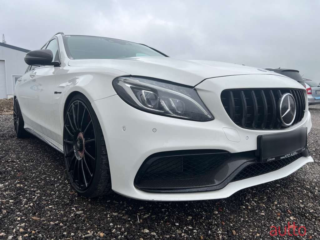 2015' Mercedes-Benz C-Klasse photo #2