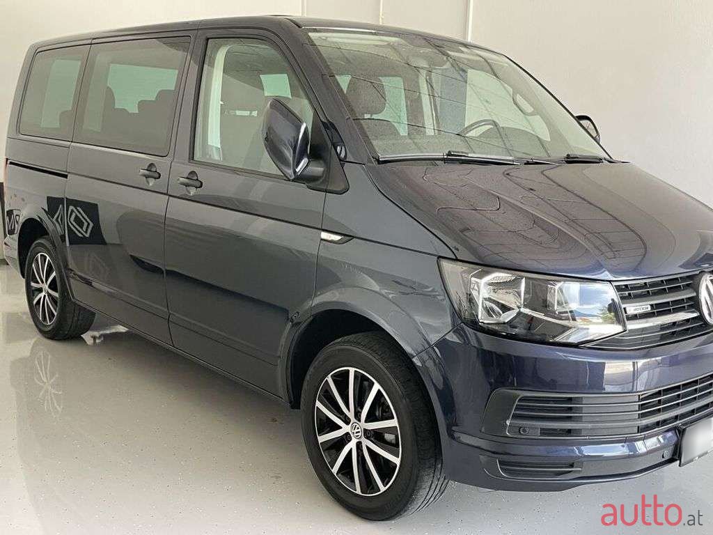 2017' Volkswagen Multivan photo #4