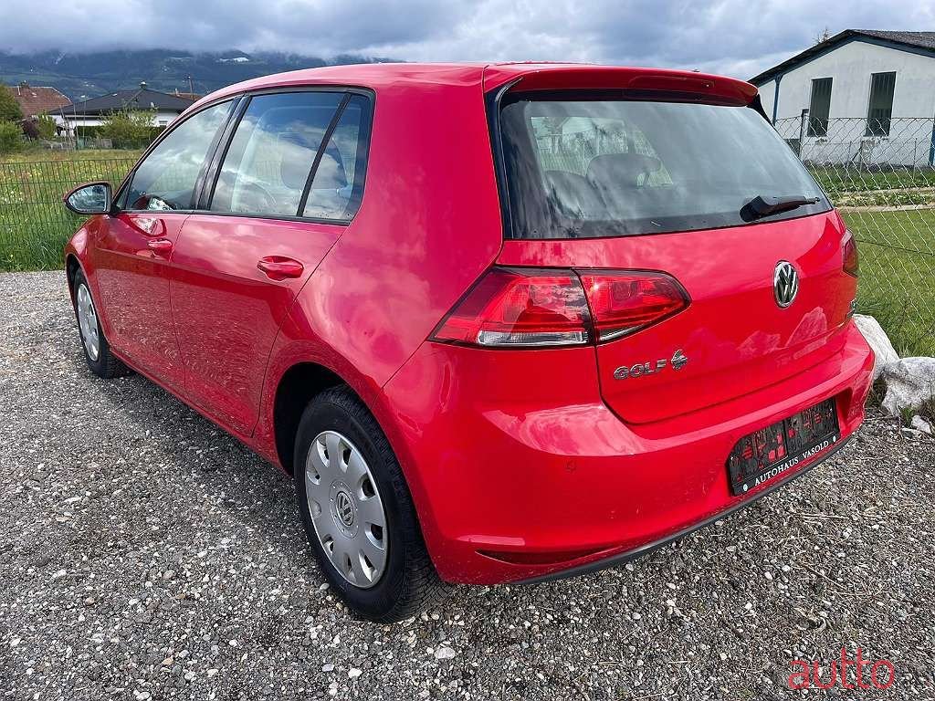 2013' Volkswagen Golf photo #5