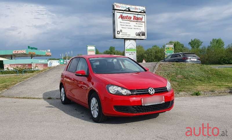 2009' Volkswagen Golf photo #1