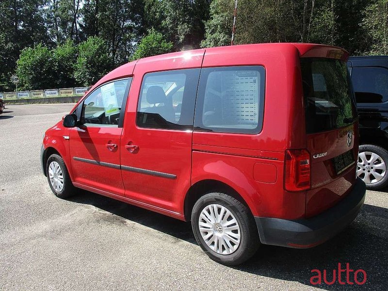 2017' Volkswagen Caddy photo #4