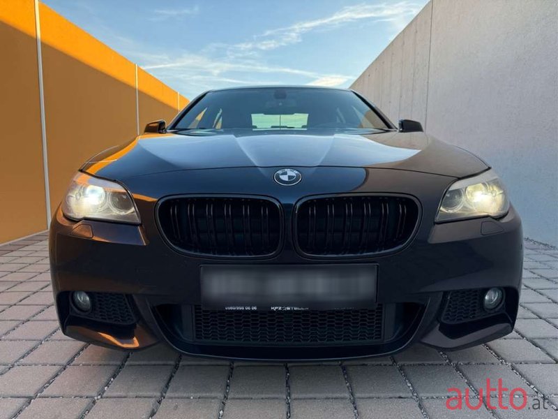 2011' BMW 5Er-Reihe photo #2