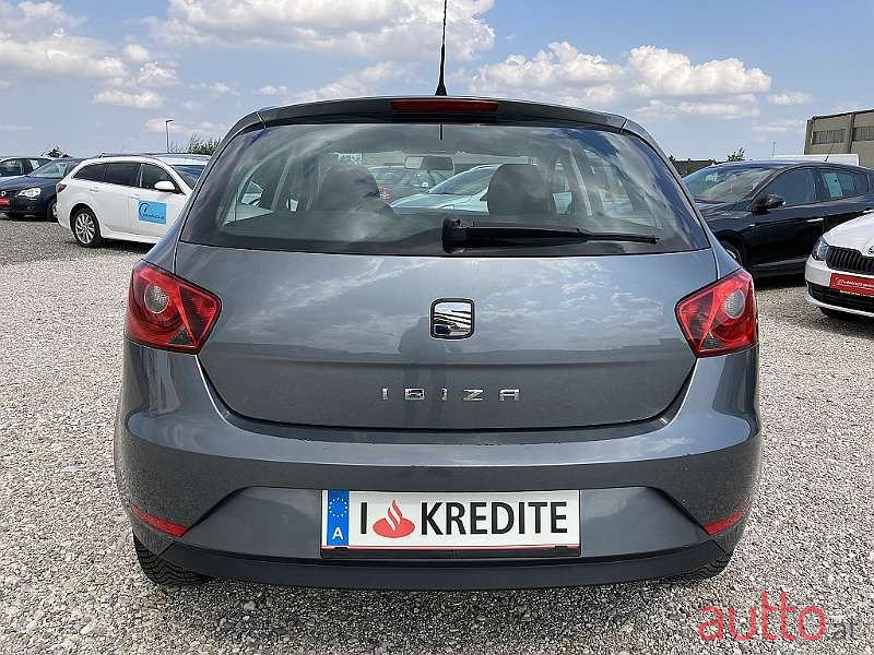 2013' SEAT Ibiza photo #3