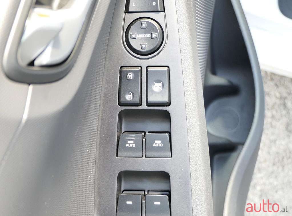 2019' Hyundai Ioniq photo #4