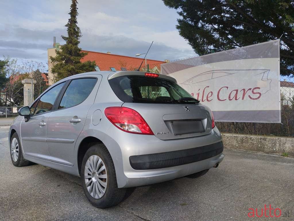 2009' Peugeot 207 photo #4