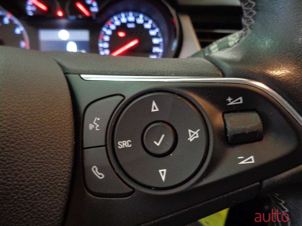 2021' Opel Crossland photo #6