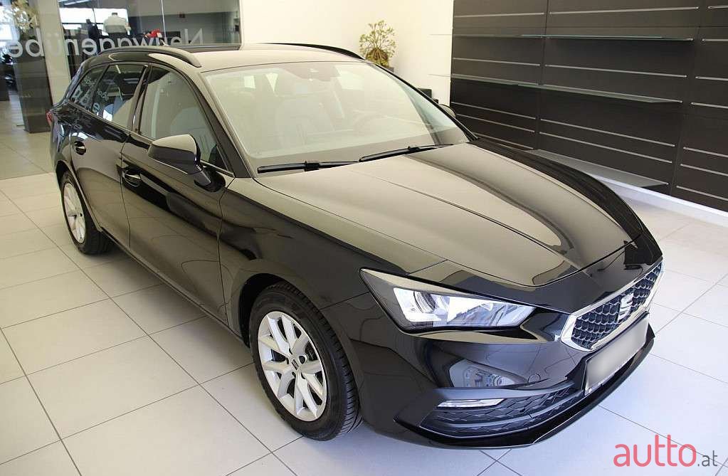 2021' SEAT Leon photo #3