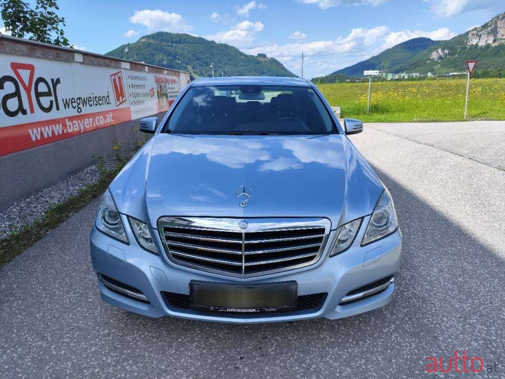 2012' Mercedes-Benz E-Klasse photo #2