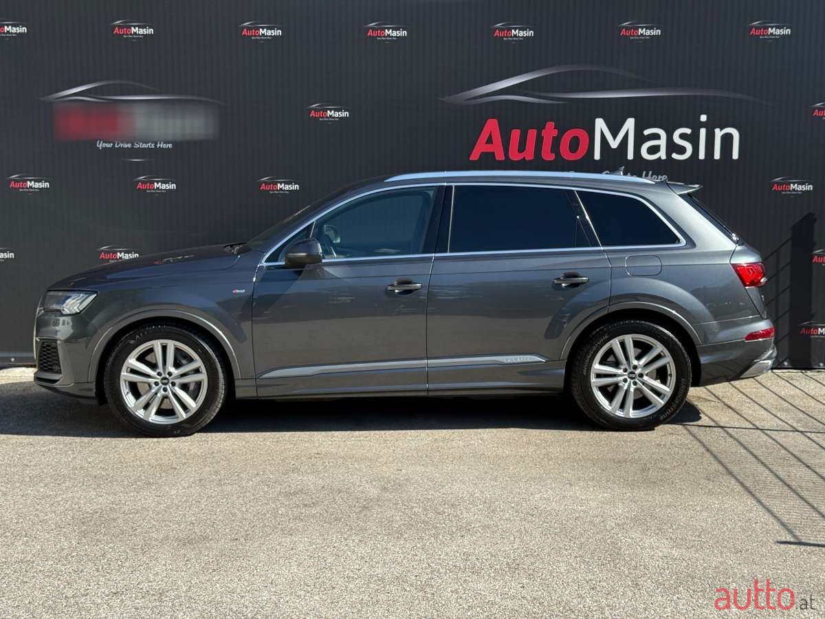 2021' Audi Q7 photo #6