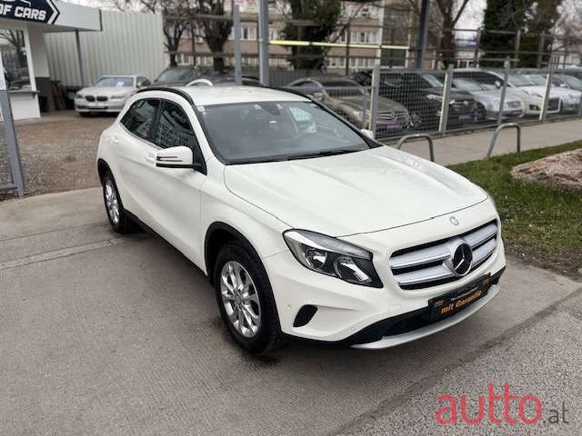 2016' Mercedes-Benz Gla Klasse photo #3
