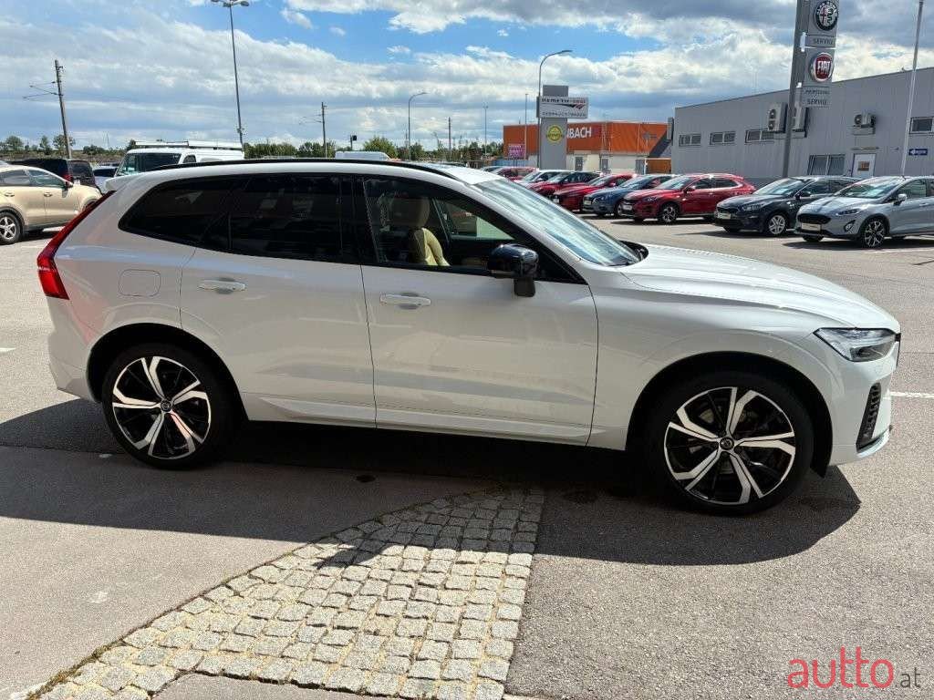 2023' Volvo XC60 photo #4
