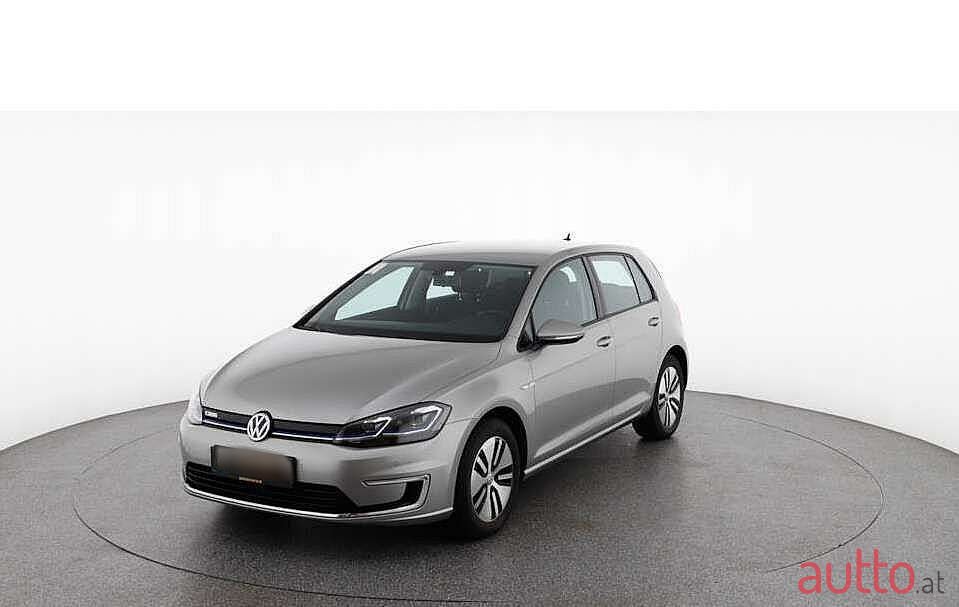 2018' Volkswagen Golf photo #1