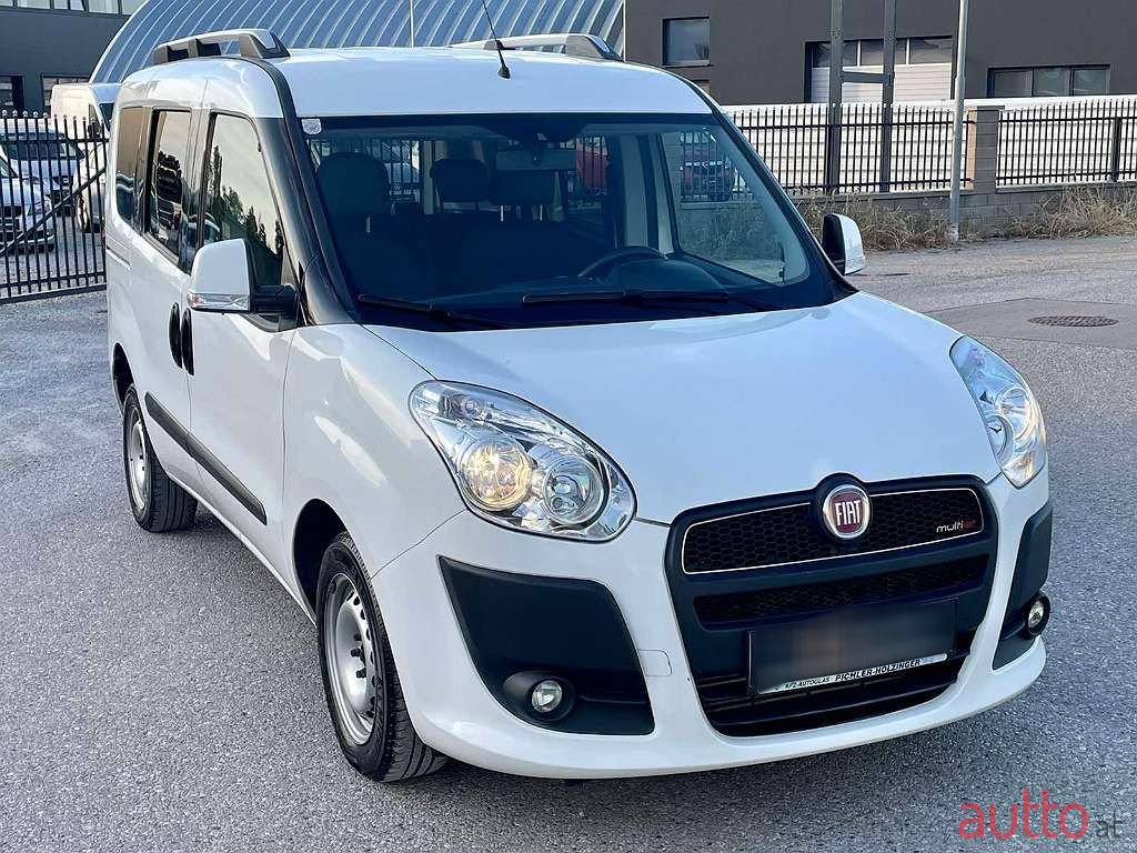 2013' Fiat Doblo photo #3