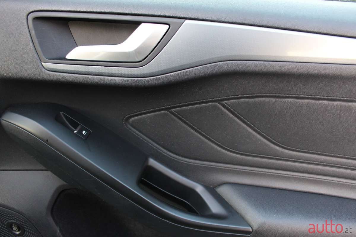 2019' Ford Focus photo #4