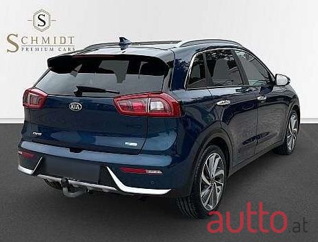 2017' Kia Niro photo #5