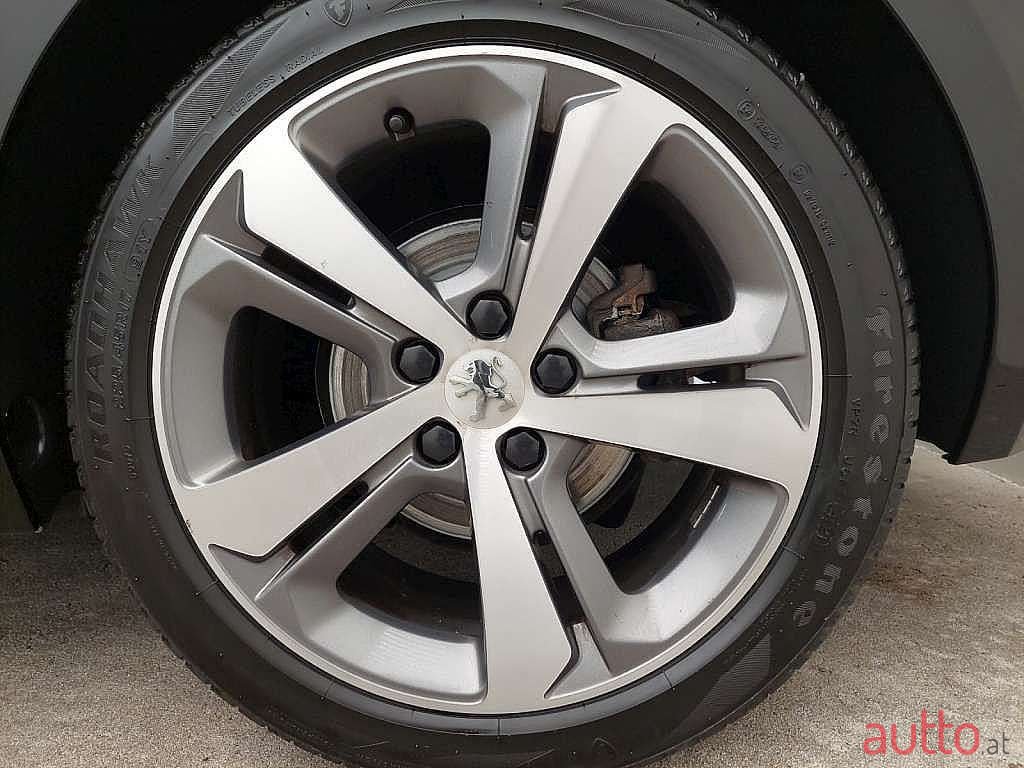 2017' Peugeot 308 photo #6