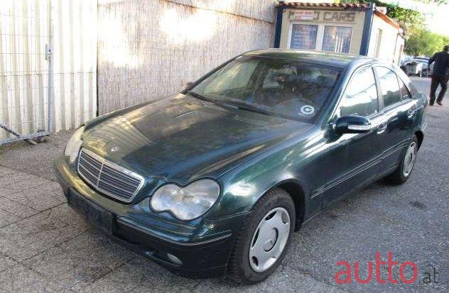 2003' Mercedes-Benz C-Klasse photo #1
