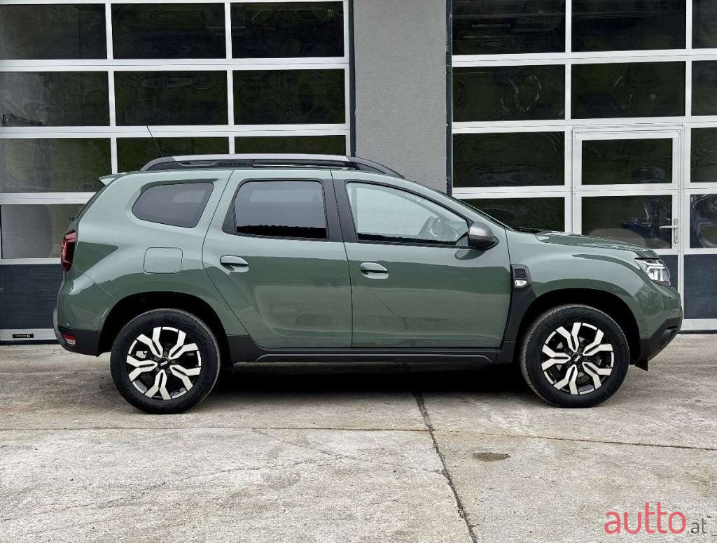 2023' Dacia Duster photo #6