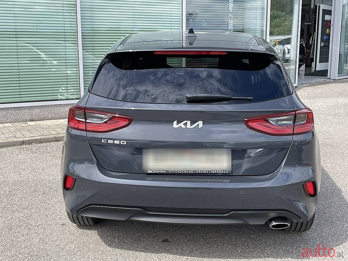2022' Kia Ceed photo #5