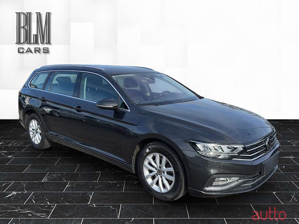 2020' Volkswagen Passat photo #2