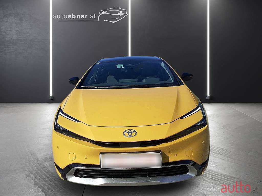 2023' Toyota Prius photo #2