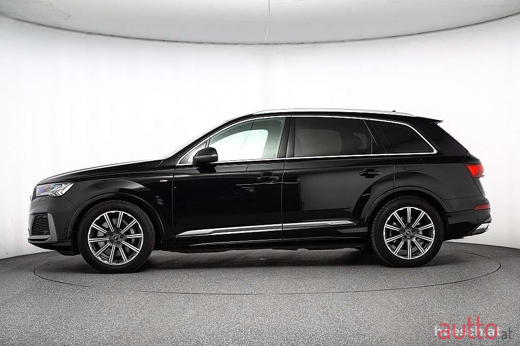 2024' Audi Q7 photo #3