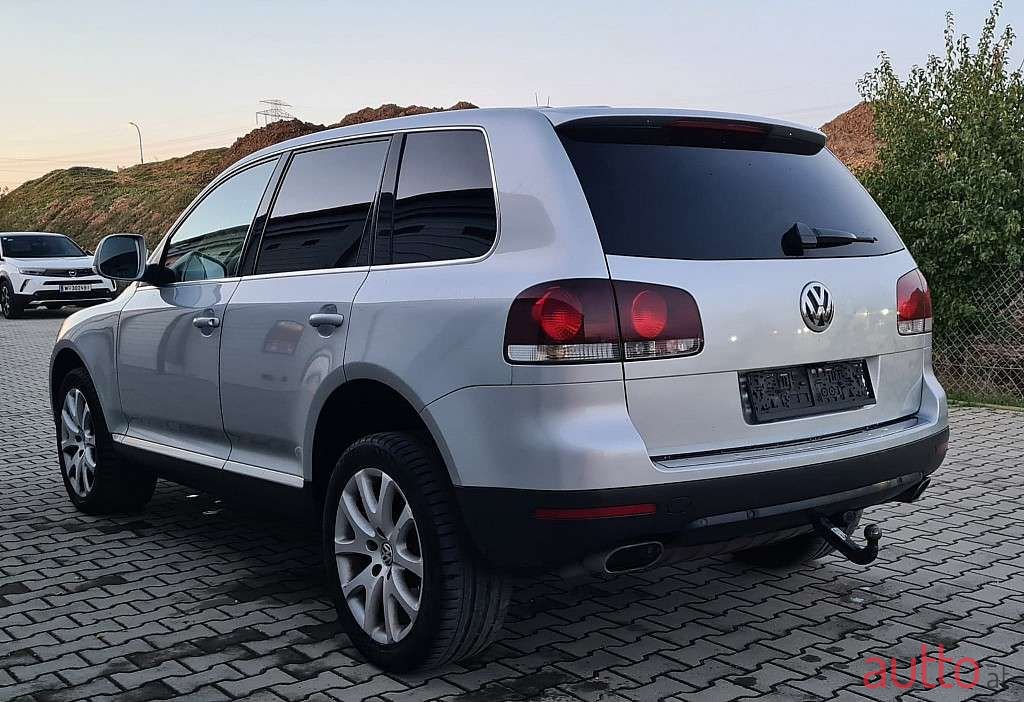 2007' Volkswagen Touareg photo #4