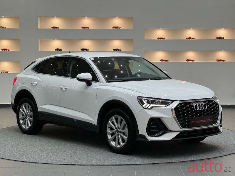 2023' Audi Q3 photo #3