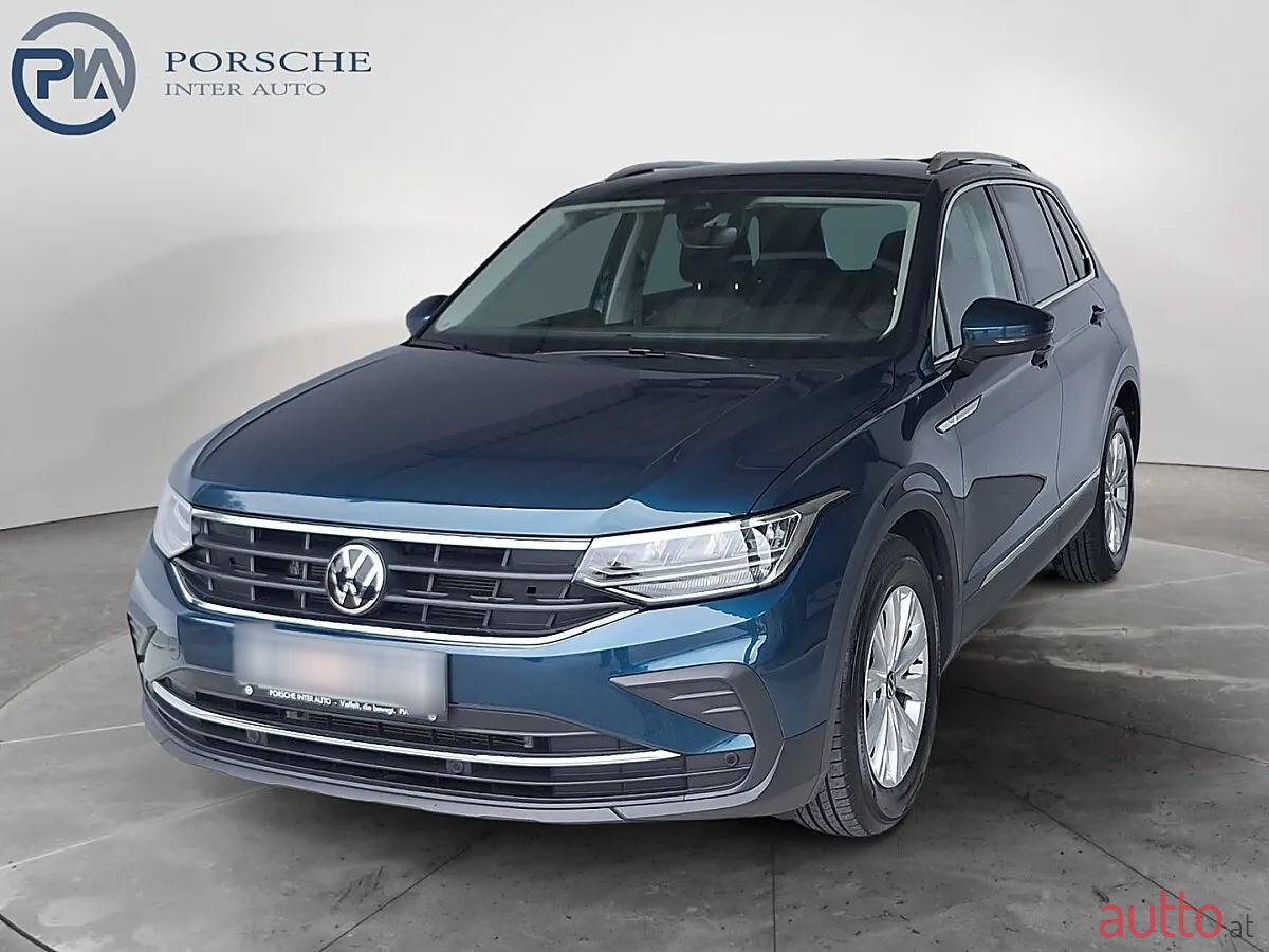 2023' Volkswagen Tiguan photo #2