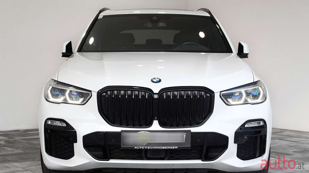 2021' BMW X5 photo #2