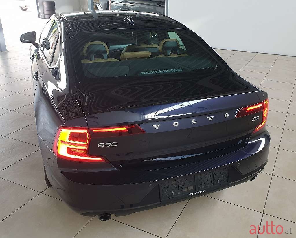 2017' Volvo S90 photo #6