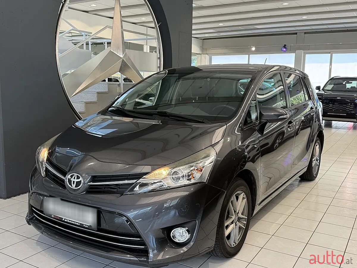 2016' Toyota Verso photo #1