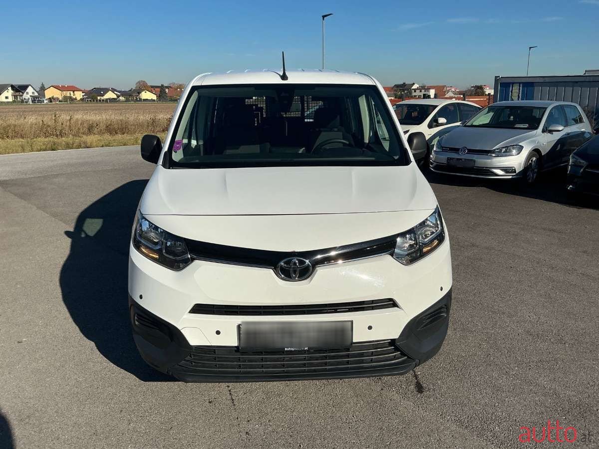 2021' Toyota ProAce photo #2