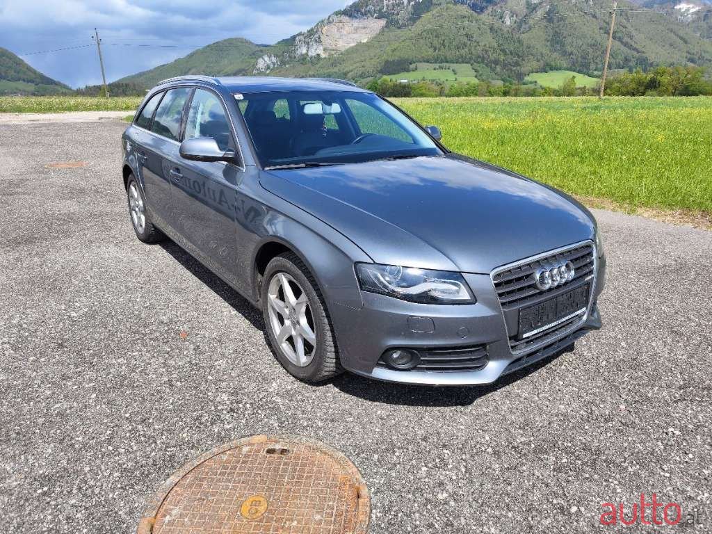 2011' Audi A4 photo #1