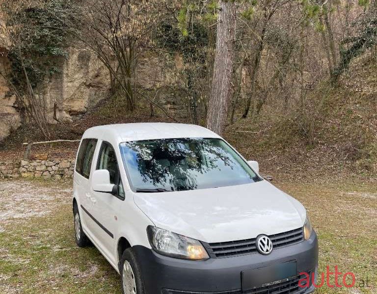 2014' Volkswagen Caddy photo #3