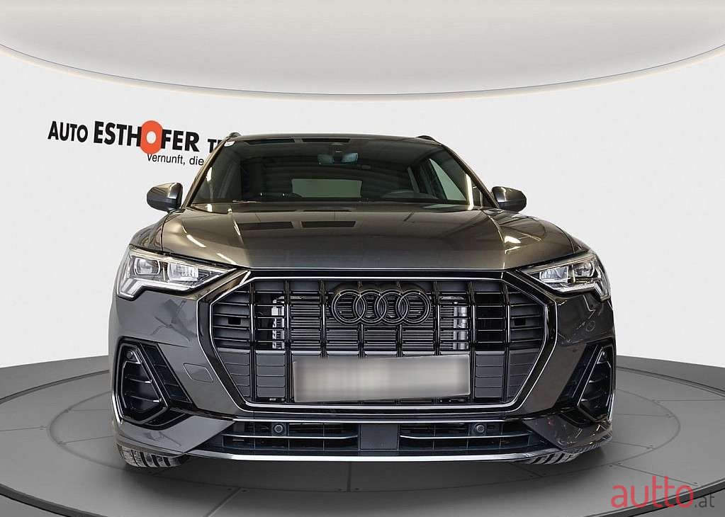 2022' Audi Q3 photo #2