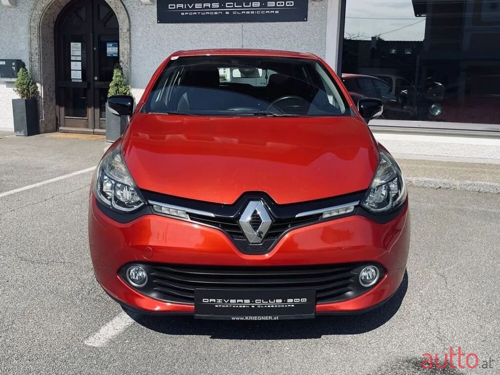 2012' Renault Clio photo #3