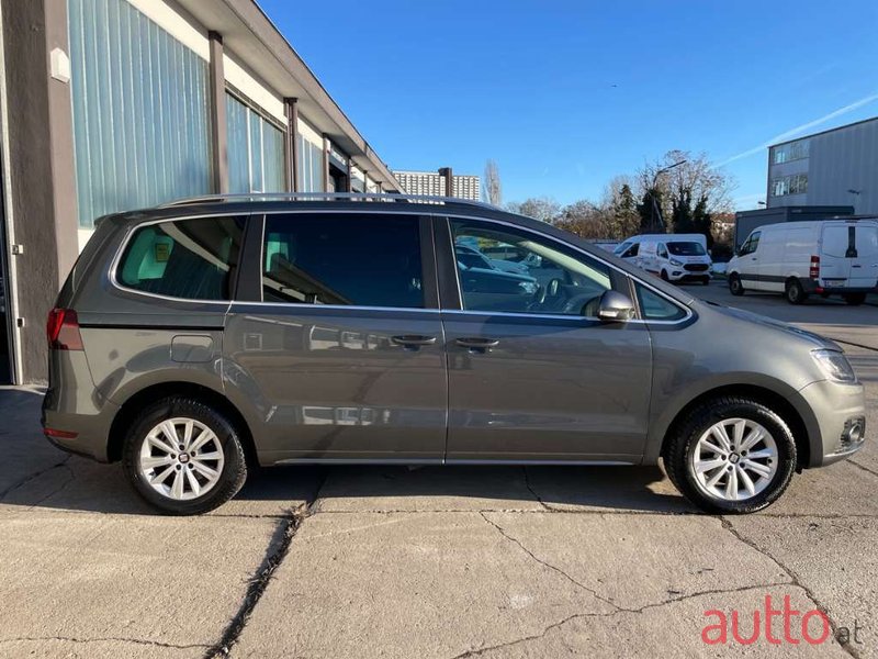 2015' SEAT Alhambra photo #2