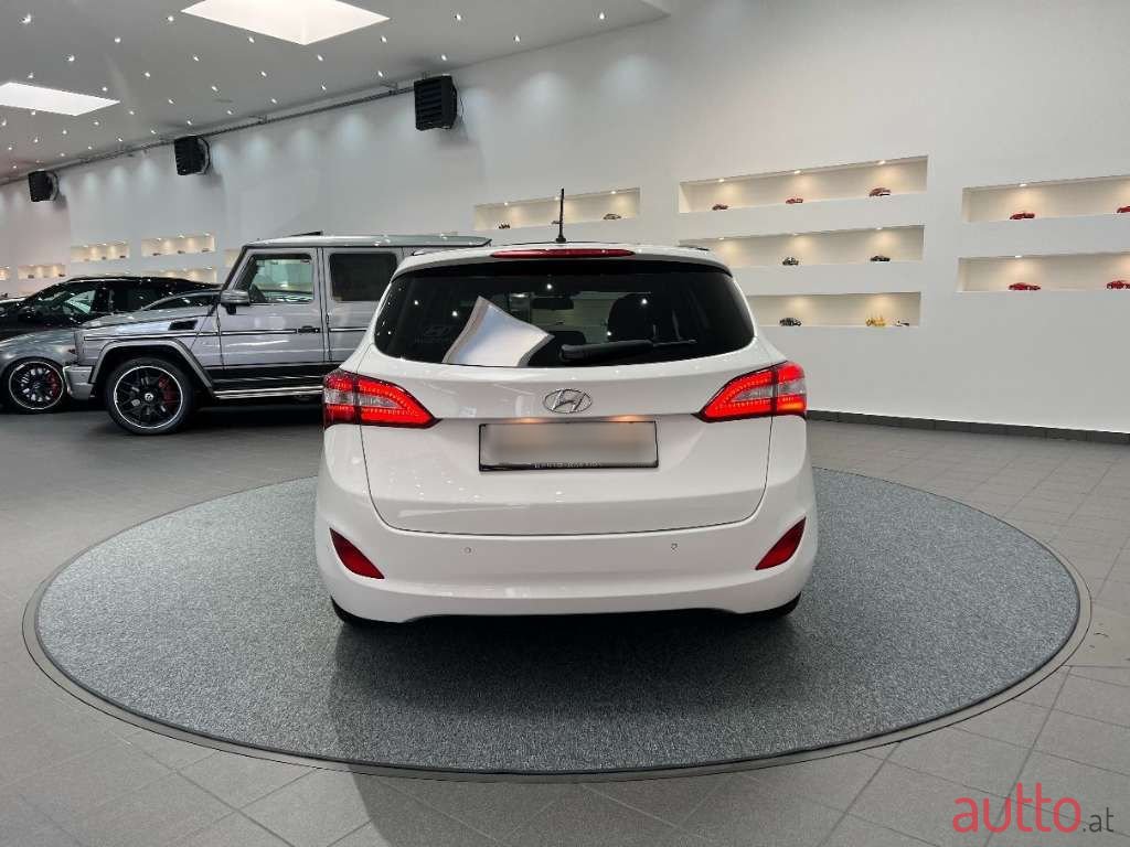 2014' Hyundai i30 photo #6