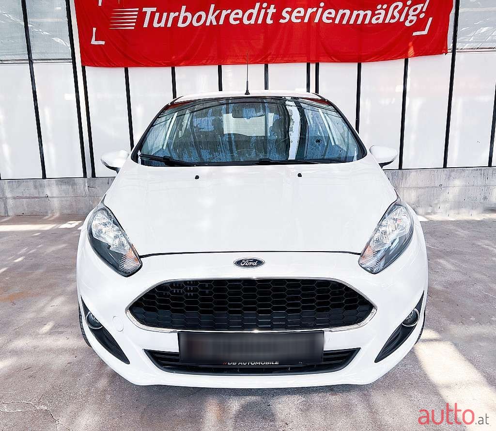 2016' Ford Fiesta photo #2