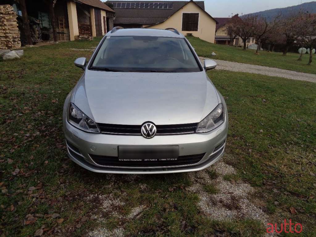 2016' Volkswagen Golf photo #2