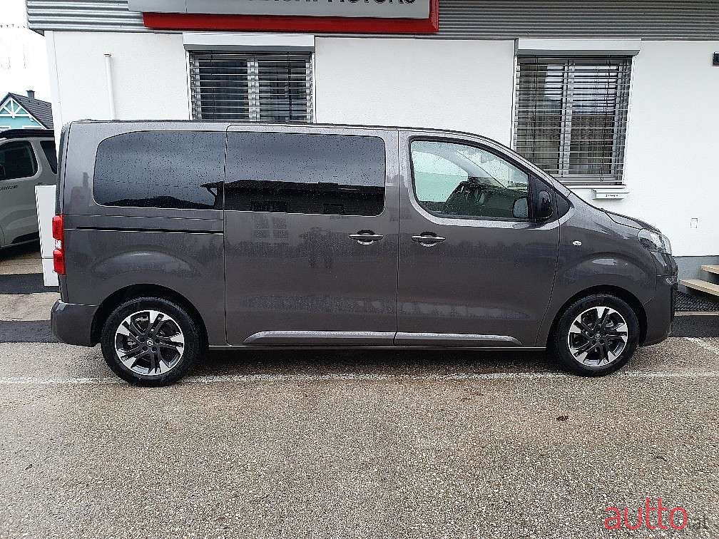 2022' Opel Zafira photo #4