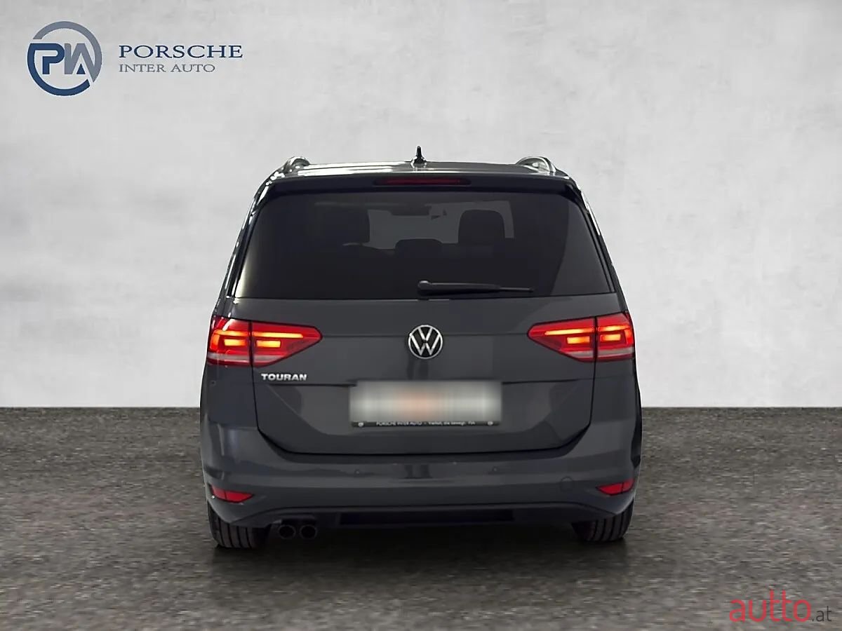 2021' Volkswagen Touran photo #4