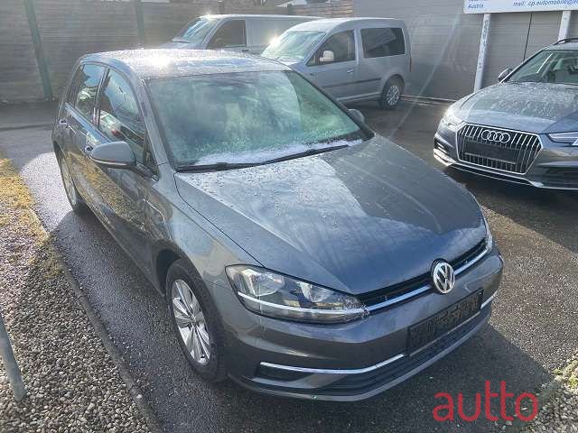 2017' Volkswagen Golf photo #1