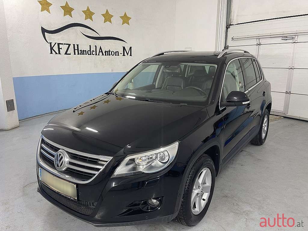 2010' Volkswagen Tiguan photo #1