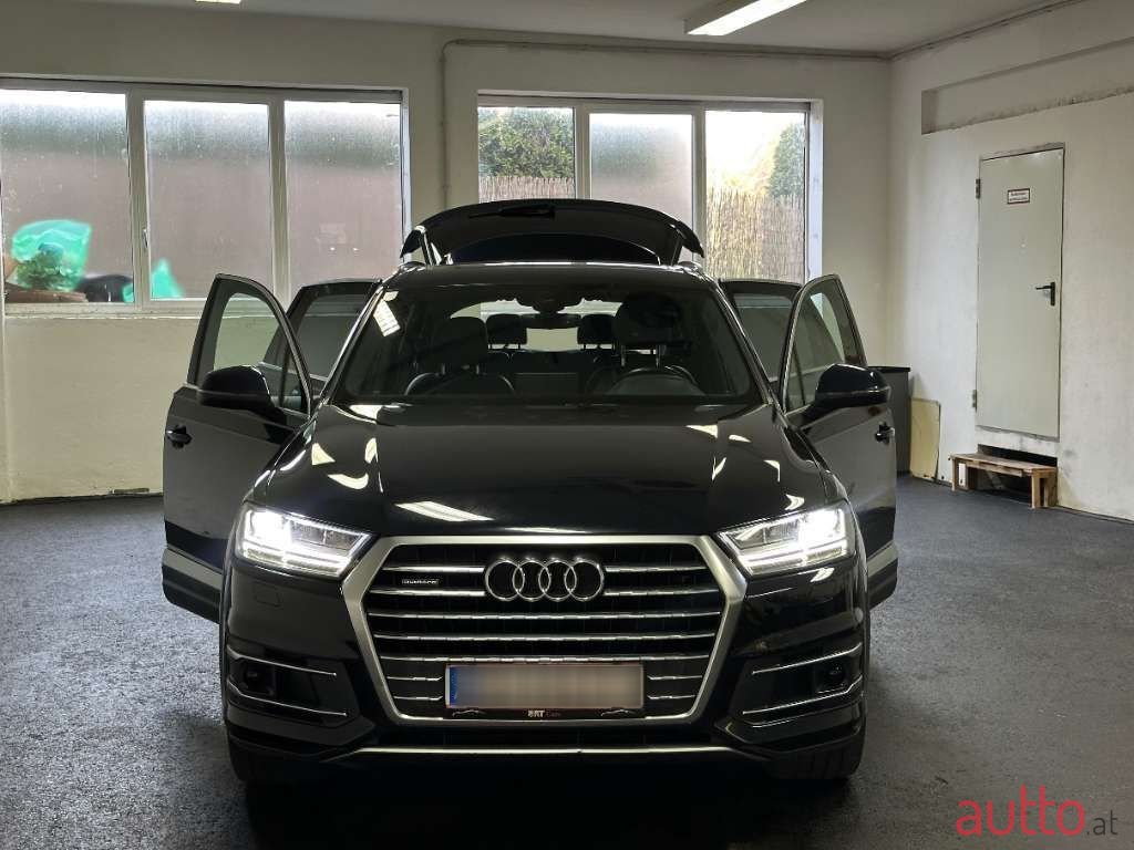 2016' Audi Q7 photo #1