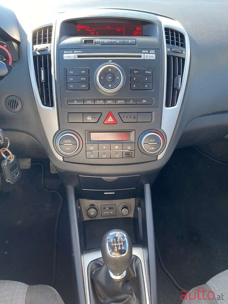 2010' Kia Ceed photo #5