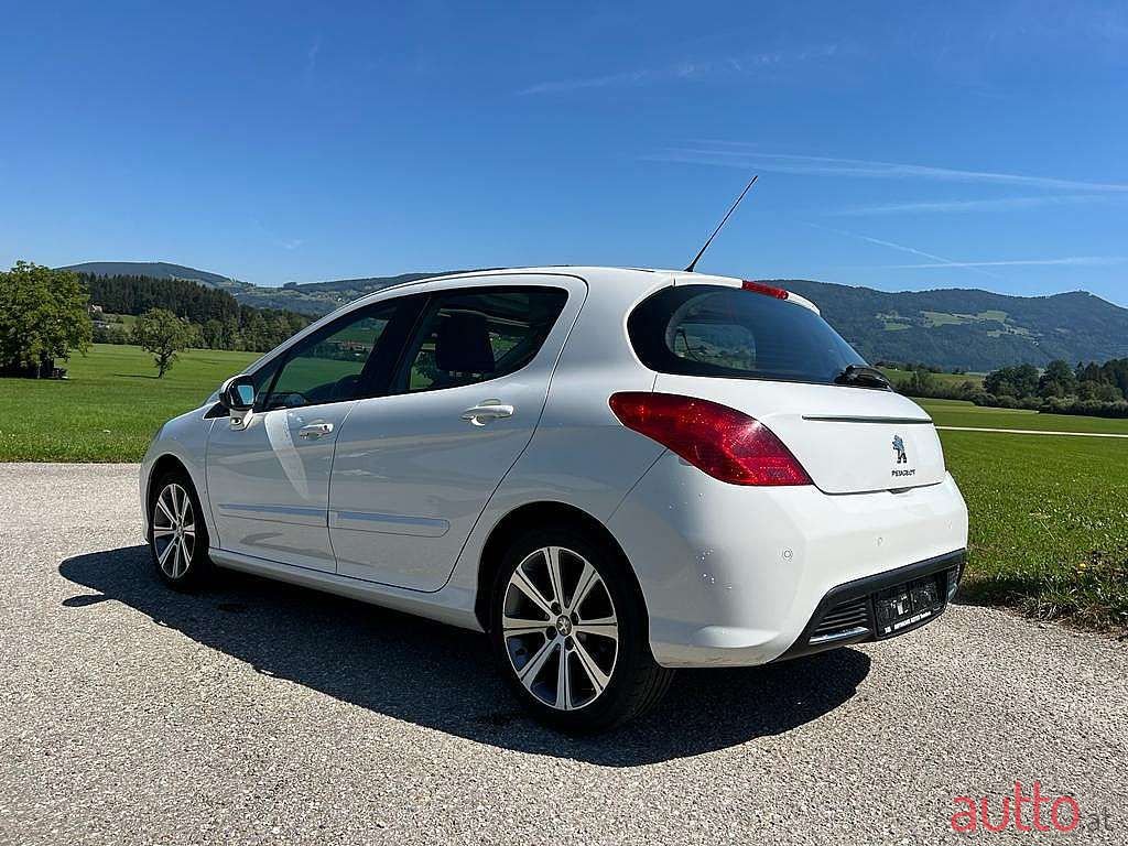 2011' Peugeot 308 photo #4