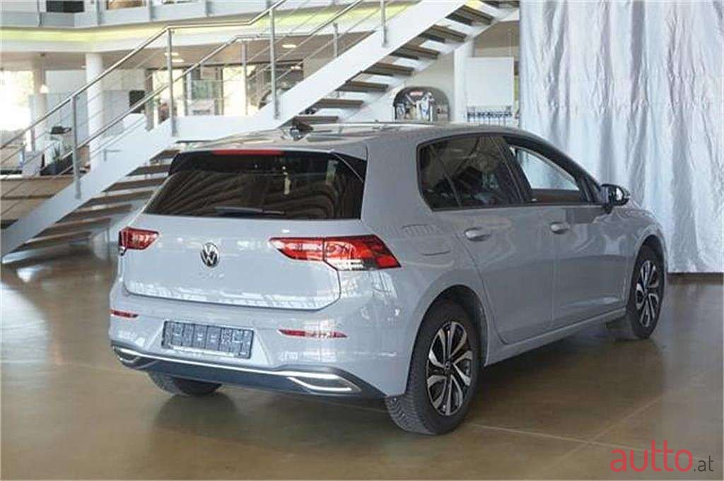 2021' Volkswagen Golf photo #3