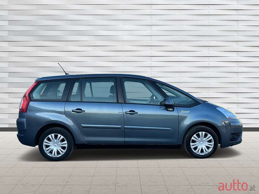2008' Citroen C4 Picasso photo #5